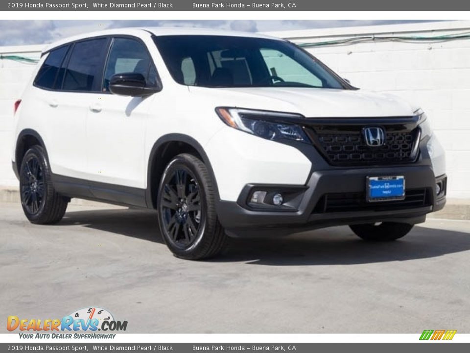 Front 3/4 View of 2019 Honda Passport Sport Photo #1