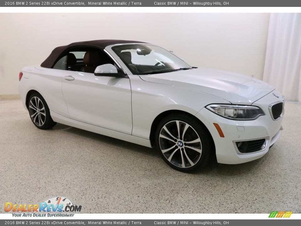 2016 BMW 2 Series 228i xDrive Convertible Mineral White Metallic / Terra Photo #2