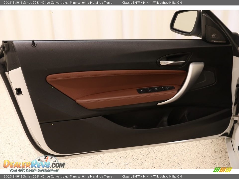 2016 BMW 2 Series 228i xDrive Convertible Mineral White Metallic / Terra Photo #5
