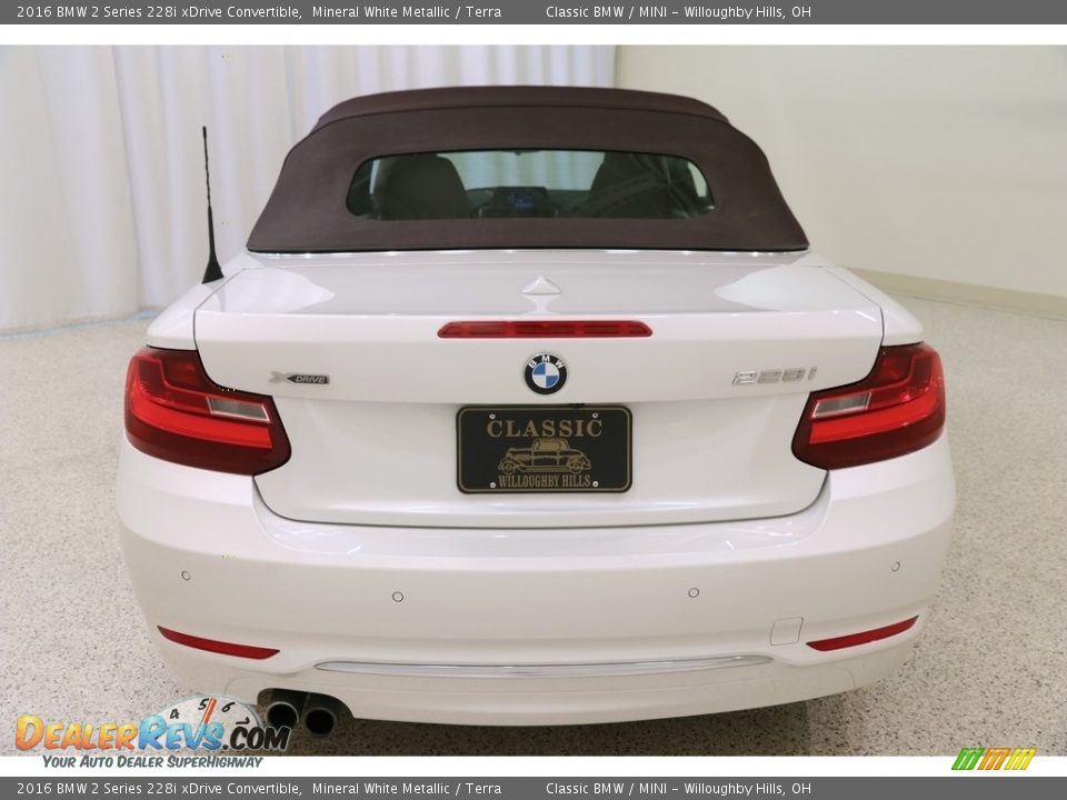 2016 BMW 2 Series 228i xDrive Convertible Mineral White Metallic / Terra Photo #24