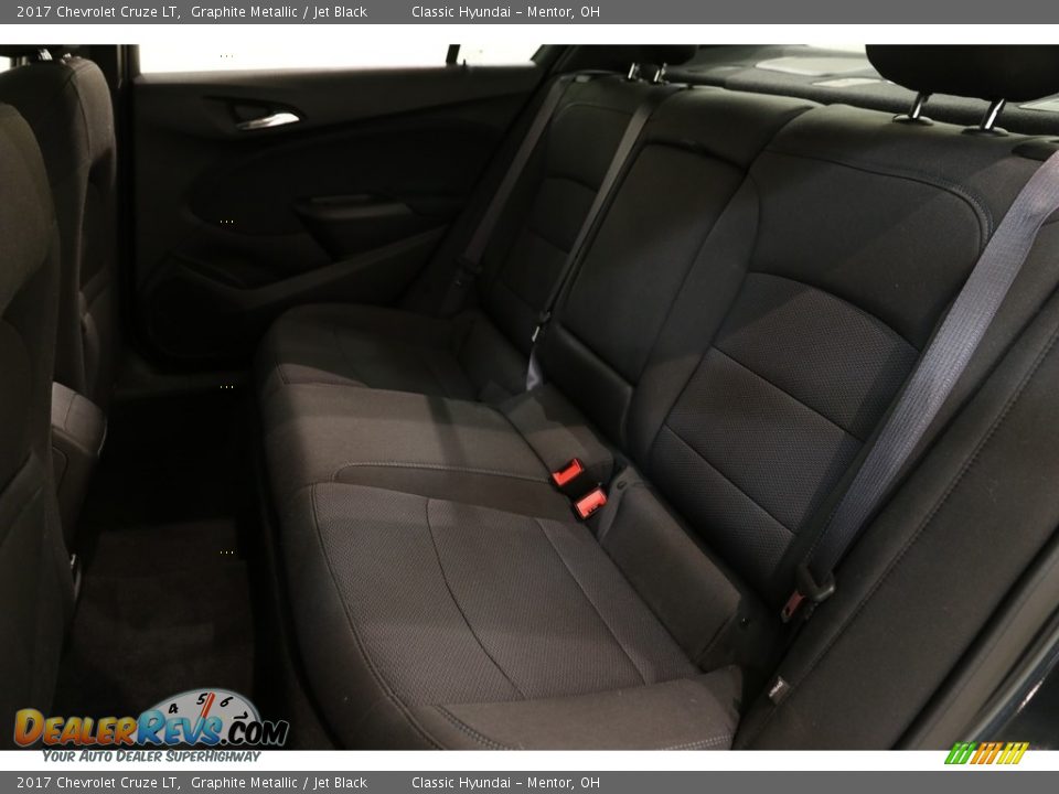 2017 Chevrolet Cruze LT Graphite Metallic / Jet Black Photo #18