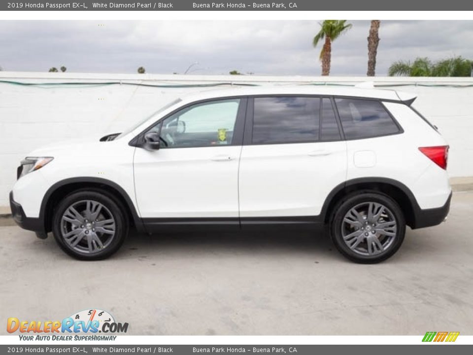 2019 Honda Passport EX-L White Diamond Pearl / Black Photo #4