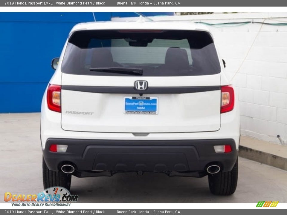 2019 Honda Passport EX-L White Diamond Pearl / Black Photo #5