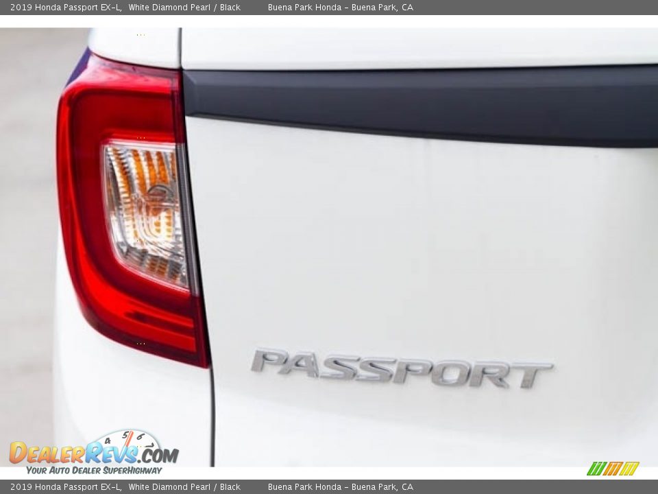 2019 Honda Passport EX-L White Diamond Pearl / Black Photo #6