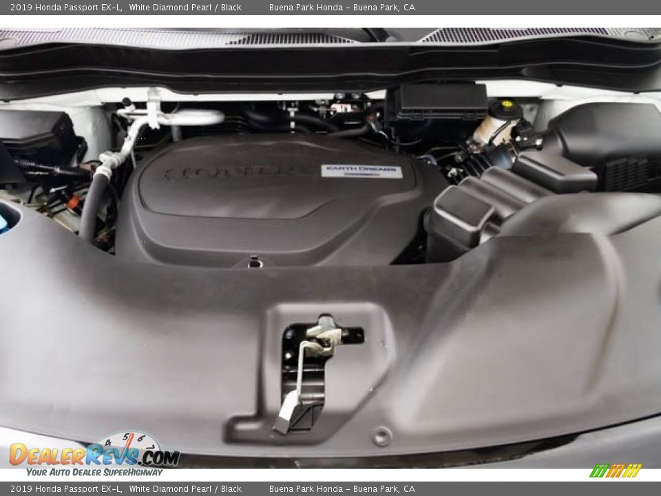 2019 Honda Passport EX-L White Diamond Pearl / Black Photo #9