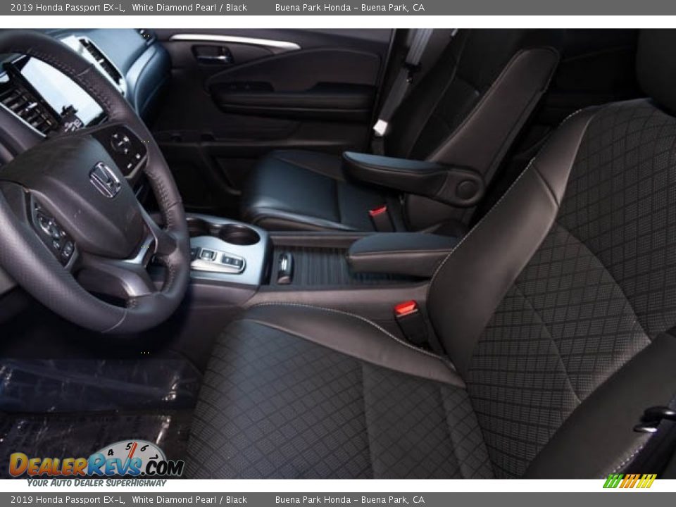 2019 Honda Passport EX-L White Diamond Pearl / Black Photo #15