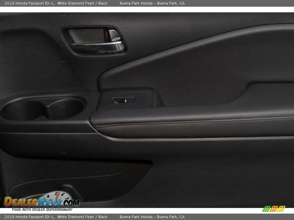 2019 Honda Passport EX-L White Diamond Pearl / Black Photo #35