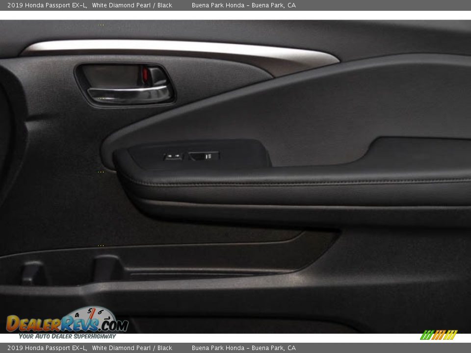 2019 Honda Passport EX-L White Diamond Pearl / Black Photo #36