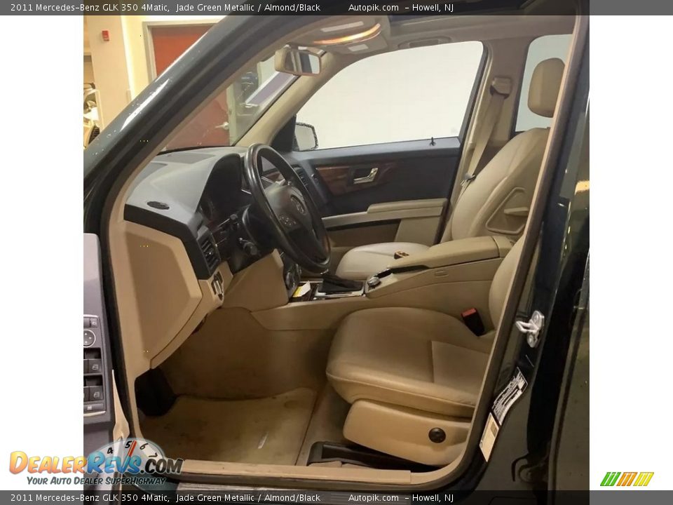 2011 Mercedes-Benz GLK 350 4Matic Jade Green Metallic / Almond/Black Photo #9