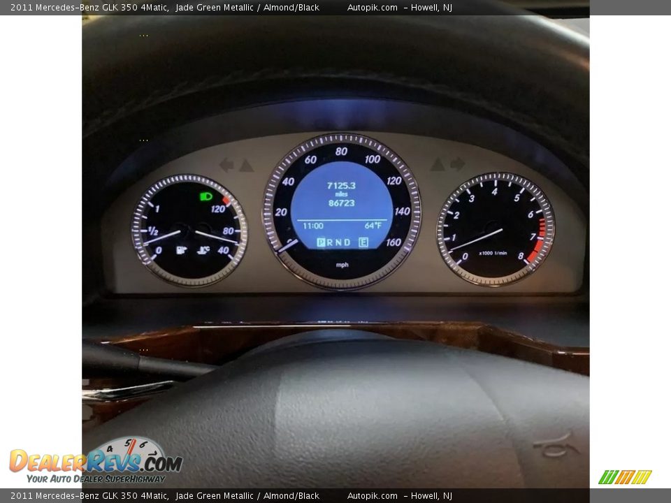 2011 Mercedes-Benz GLK 350 4Matic Jade Green Metallic / Almond/Black Photo #14