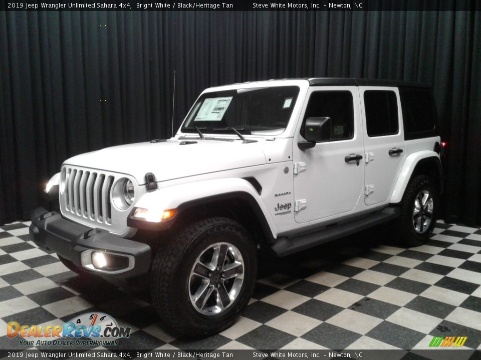 2019 Jeep Wrangler Unlimited Sahara 4x4 Bright White / Black/Heritage Tan Photo #2