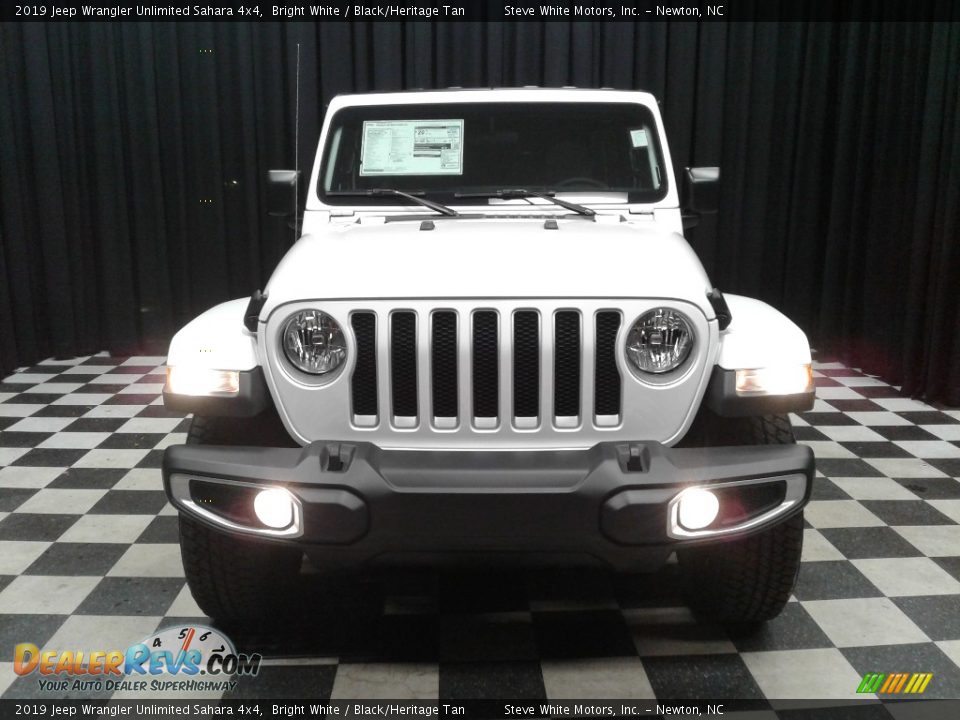 2019 Jeep Wrangler Unlimited Sahara 4x4 Bright White / Black/Heritage Tan Photo #3