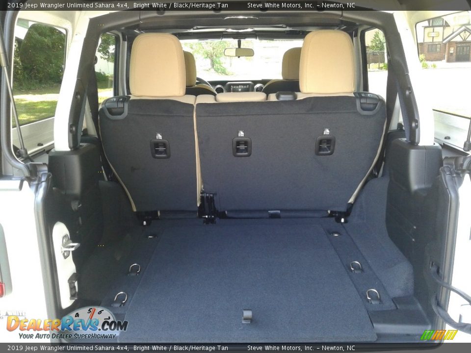 2019 Jeep Wrangler Unlimited Sahara 4x4 Bright White / Black/Heritage Tan Photo #12
