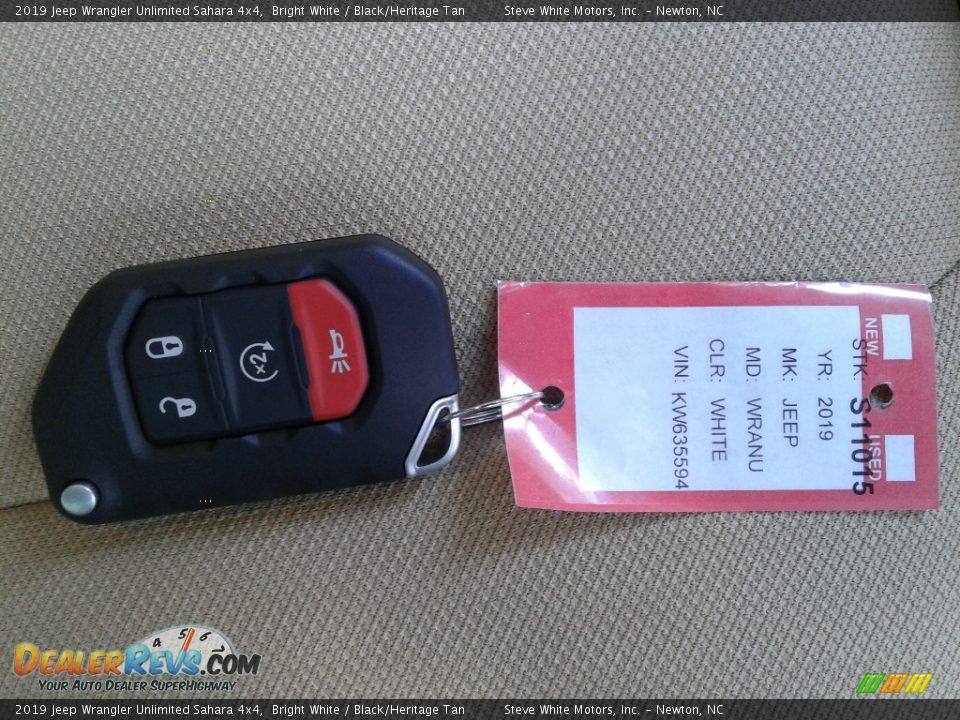 2019 Jeep Wrangler Unlimited Sahara 4x4 Bright White / Black/Heritage Tan Photo #29