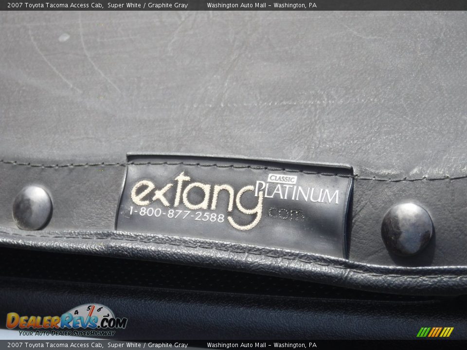 2007 Toyota Tacoma Access Cab Super White / Graphite Gray Photo #12