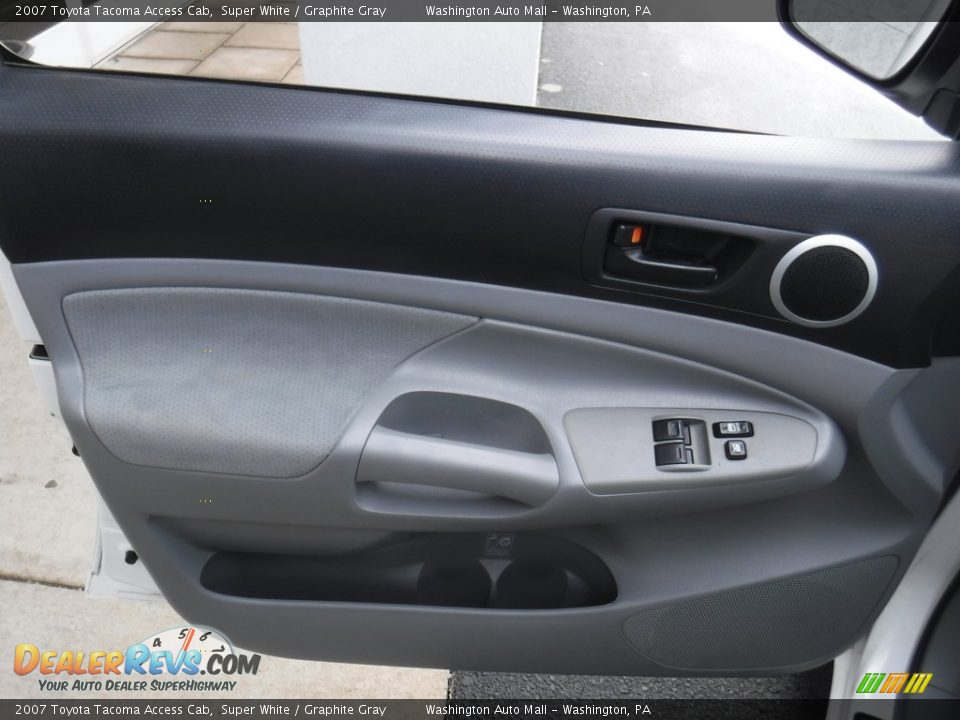 2007 Toyota Tacoma Access Cab Super White / Graphite Gray Photo #17