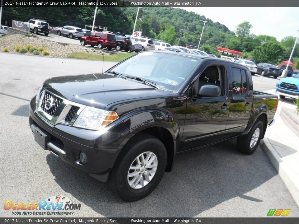 2017 Nissan Frontier SV Crew Cab 4x4 Magnetic Black / Steel Photo #5