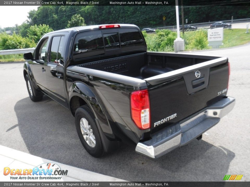 2017 Nissan Frontier SV Crew Cab 4x4 Magnetic Black / Steel Photo #7