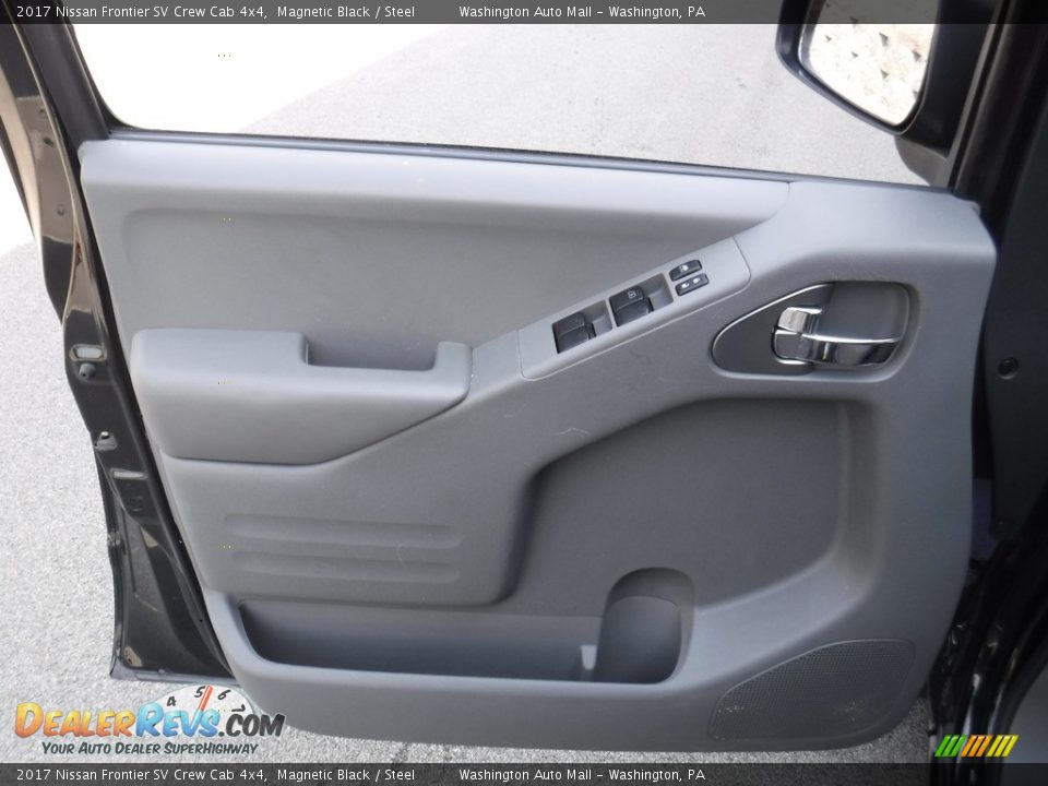 2017 Nissan Frontier SV Crew Cab 4x4 Magnetic Black / Steel Photo #13