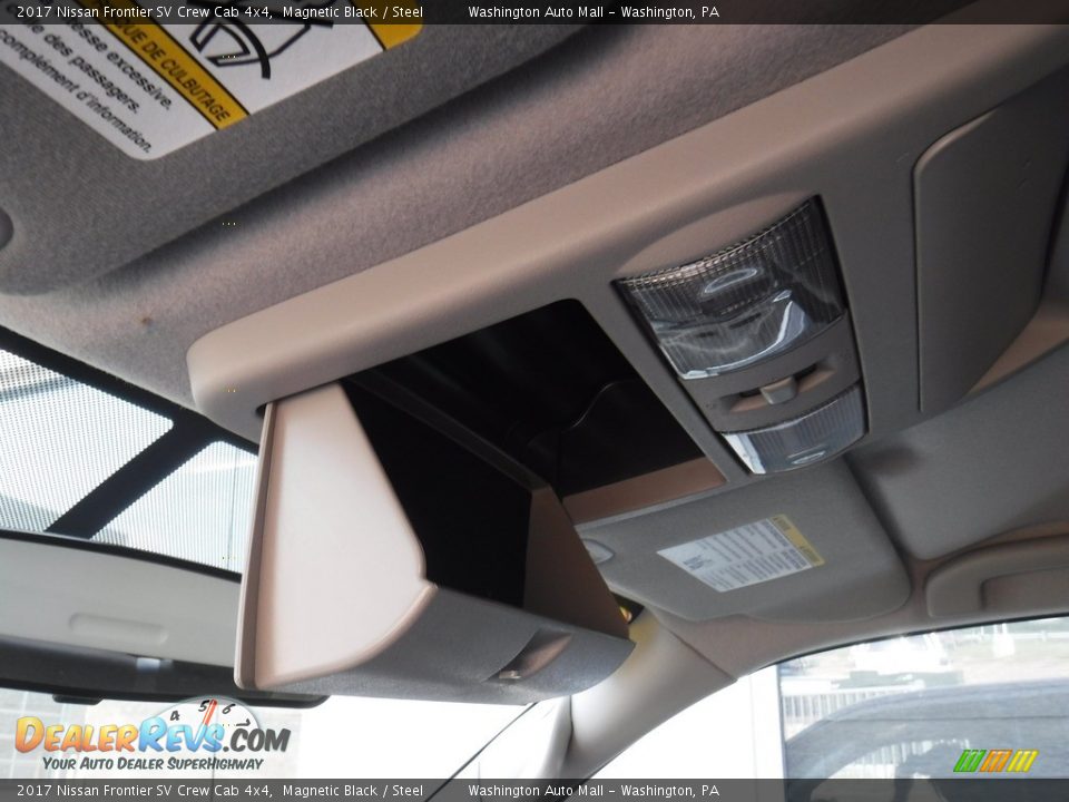 2017 Nissan Frontier SV Crew Cab 4x4 Magnetic Black / Steel Photo #20