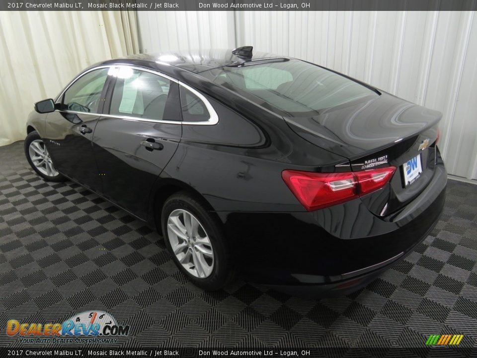 2017 Chevrolet Malibu LT Mosaic Black Metallic / Jet Black Photo #11
