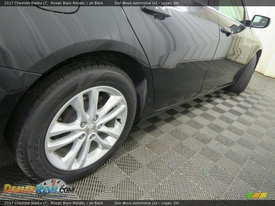 2017 Chevrolet Malibu LT Mosaic Black Metallic / Jet Black Photo #16