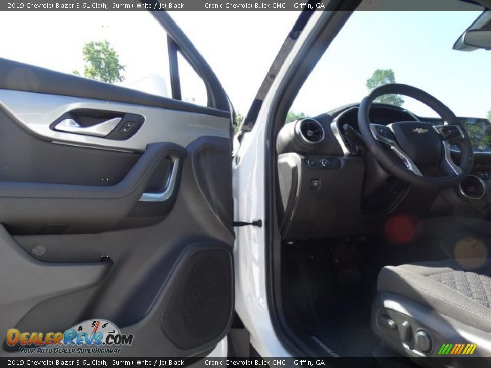 2019 Chevrolet Blazer 3.6L Cloth Summit White / Jet Black Photo #10