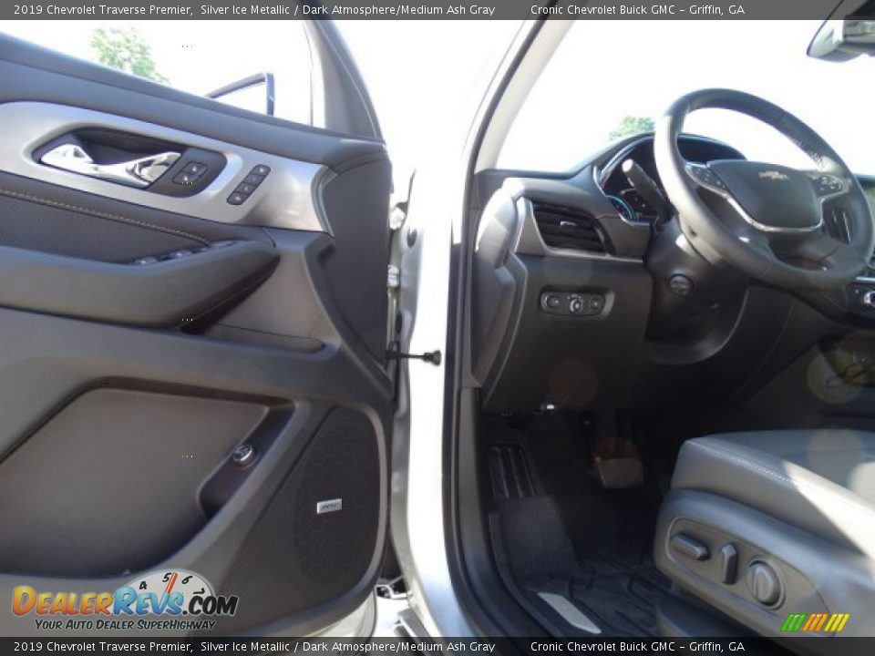 2019 Chevrolet Traverse Premier Silver Ice Metallic / Dark Atmosphere/Medium Ash Gray Photo #11