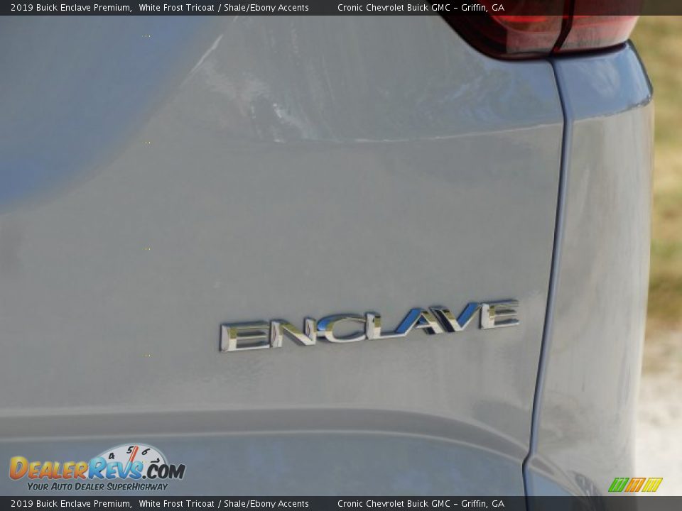 2019 Buick Enclave Premium White Frost Tricoat / Shale/Ebony Accents Photo #8