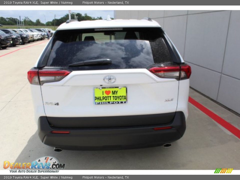 2019 Toyota RAV4 XLE Super White / Nutmeg Photo #7