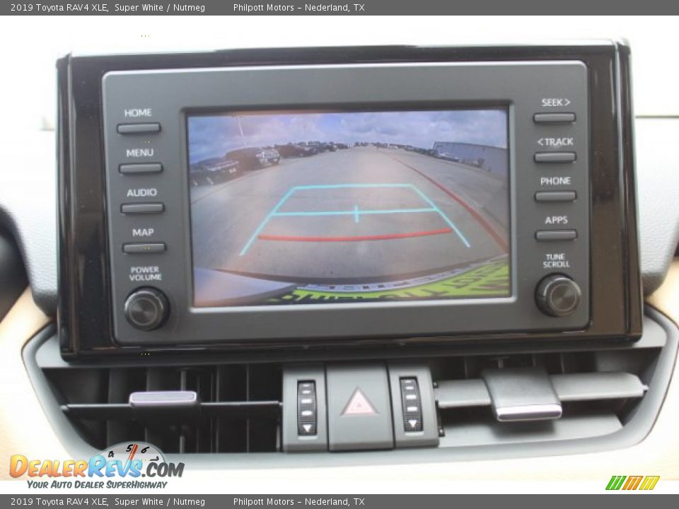 2019 Toyota RAV4 XLE Super White / Nutmeg Photo #16