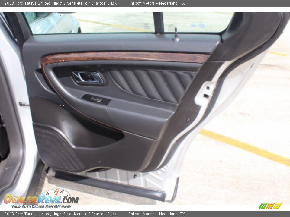 2013 Ford Taurus Limited Ingot Silver Metallic / Charcoal Black Photo #24