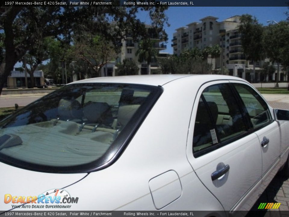 1997 Mercedes-Benz E 420 Sedan Polar White / Parchment Photo #23