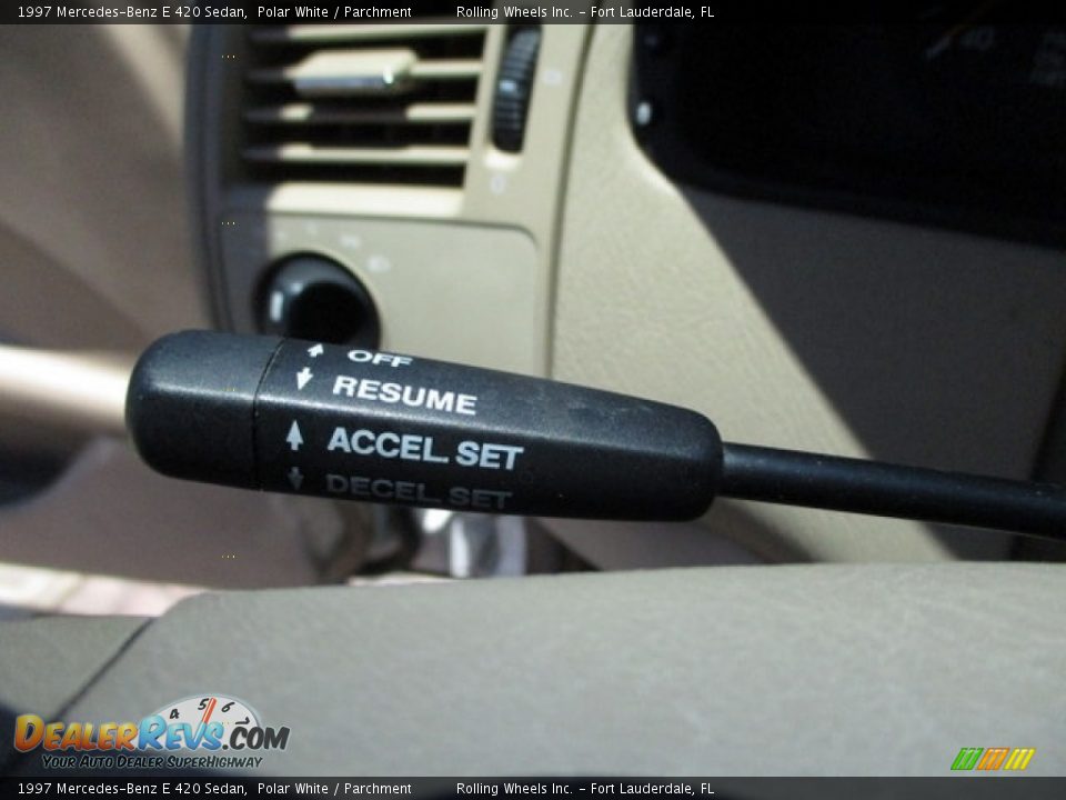 1997 Mercedes-Benz E 420 Sedan Polar White / Parchment Photo #28