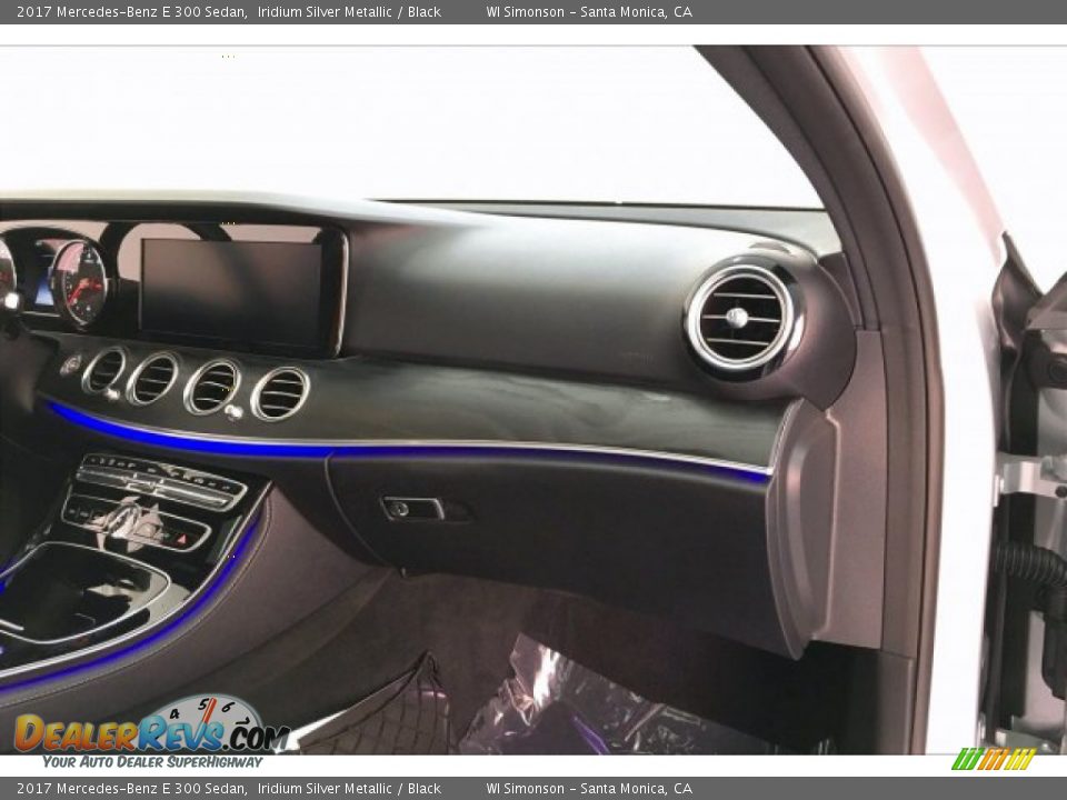 2017 Mercedes-Benz E 300 Sedan Iridium Silver Metallic / Black Photo #28