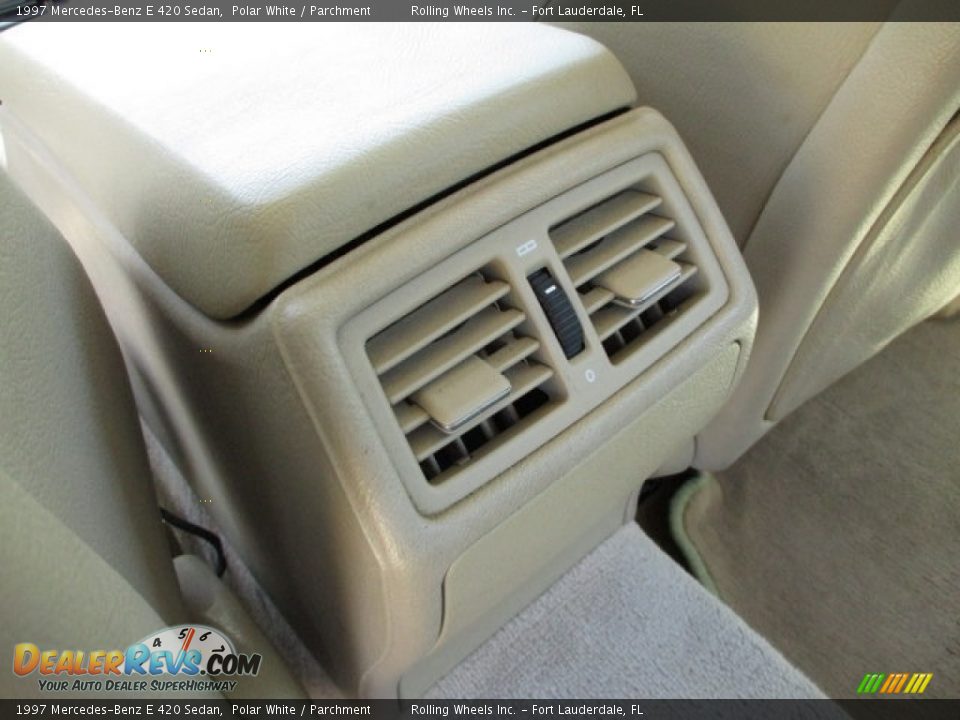 1997 Mercedes-Benz E 420 Sedan Polar White / Parchment Photo #35