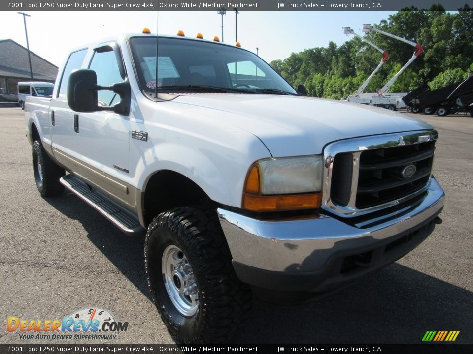 2001 Ford F250 Super Duty Lariat Super Crew 4x4 Oxford White / Medium Parchment Photo #7