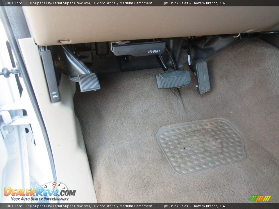 2001 Ford F250 Super Duty Lariat Super Crew 4x4 Oxford White / Medium Parchment Photo #18