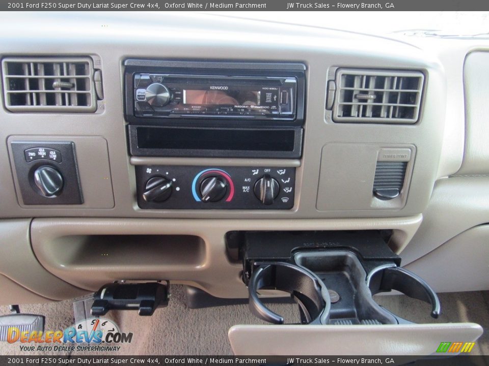 2001 Ford F250 Super Duty Lariat Super Crew 4x4 Oxford White / Medium Parchment Photo #24