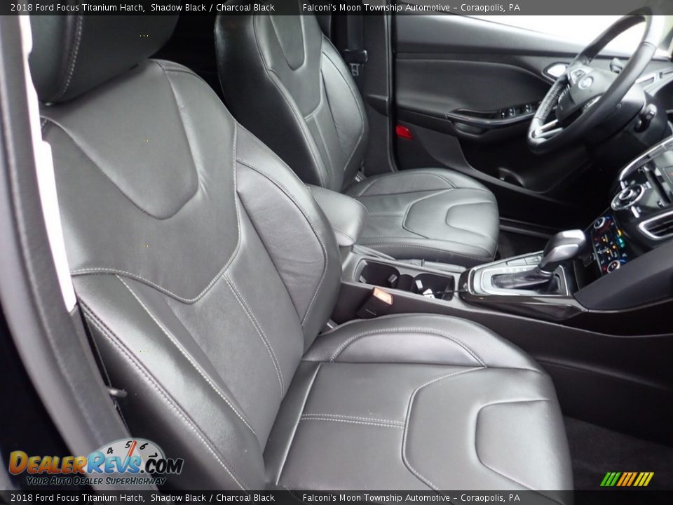 2018 Ford Focus Titanium Hatch Shadow Black / Charcoal Black Photo #12