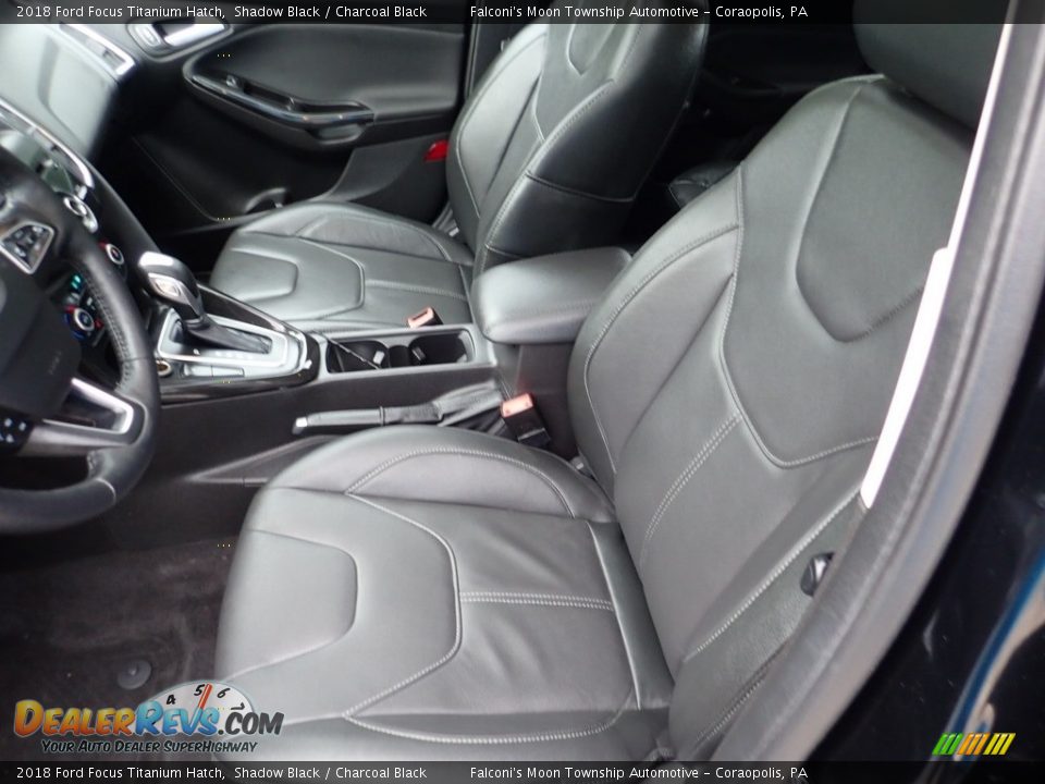 2018 Ford Focus Titanium Hatch Shadow Black / Charcoal Black Photo #16