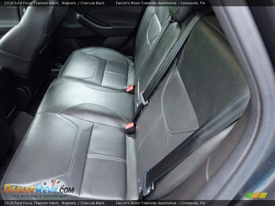 2018 Ford Focus Titanium Hatch Magnetic / Charcoal Black Photo #17