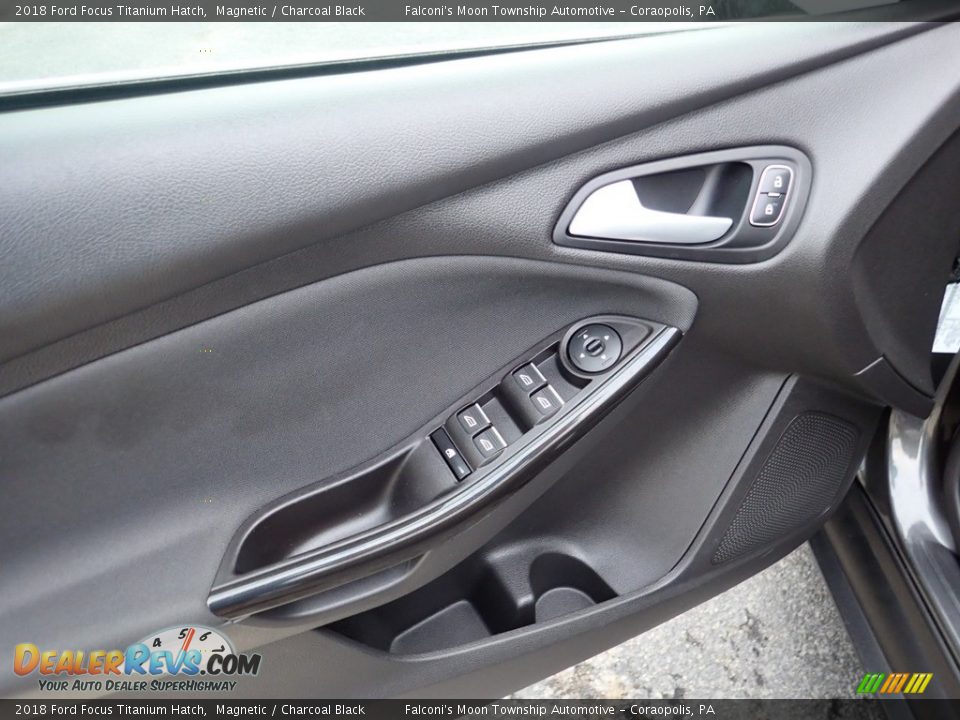 2018 Ford Focus Titanium Hatch Magnetic / Charcoal Black Photo #19