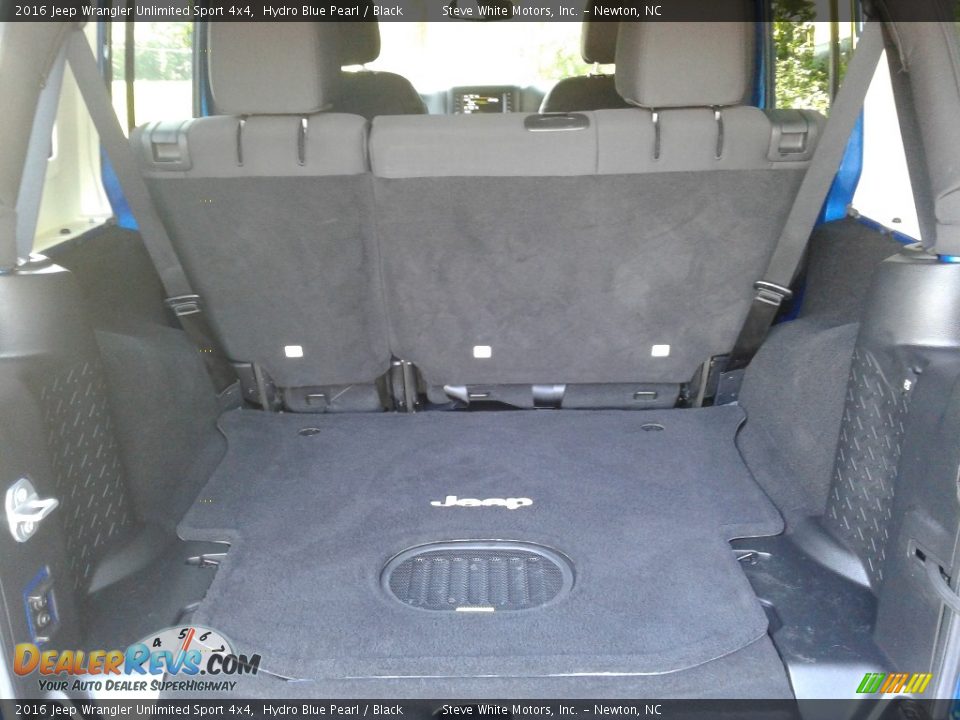 2016 Jeep Wrangler Unlimited Sport 4x4 Hydro Blue Pearl / Black Photo #12