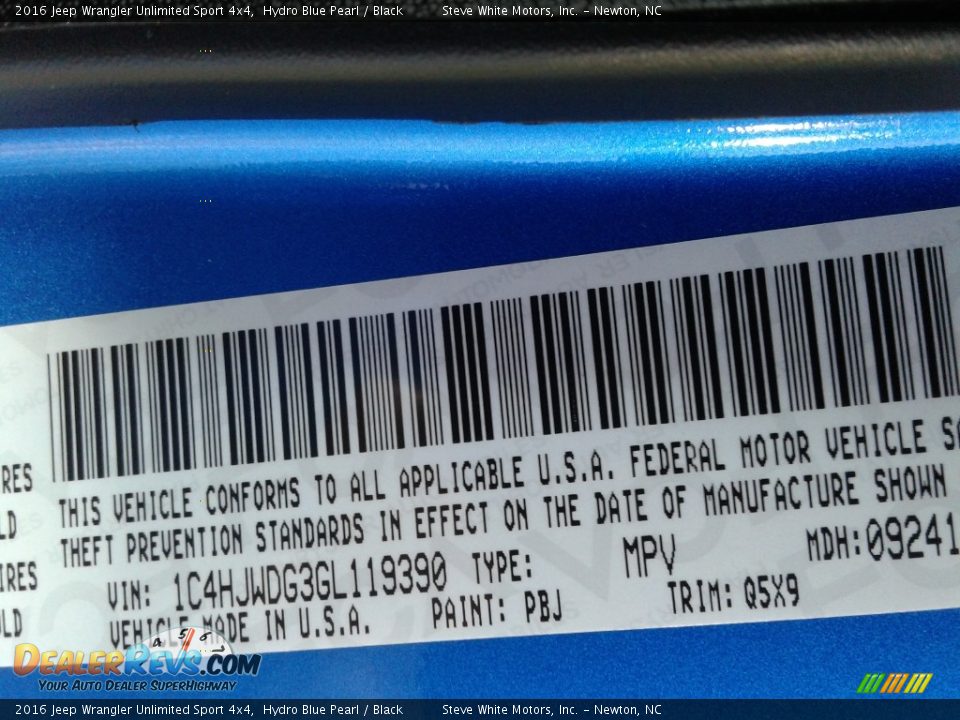 2016 Jeep Wrangler Unlimited Sport 4x4 Hydro Blue Pearl / Black Photo #30