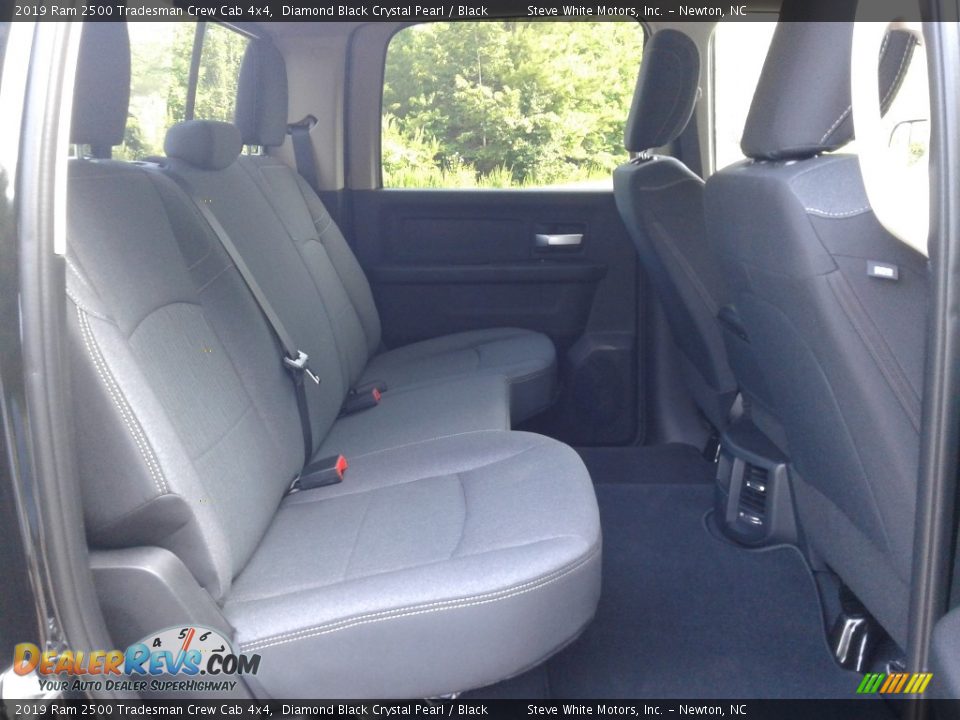 2019 Ram 2500 Tradesman Crew Cab 4x4 Diamond Black Crystal Pearl / Black Photo #13