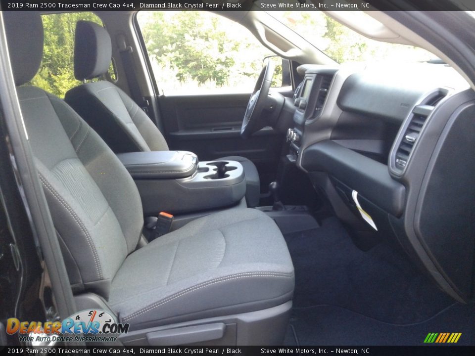 2019 Ram 2500 Tradesman Crew Cab 4x4 Diamond Black Crystal Pearl / Black Photo #14