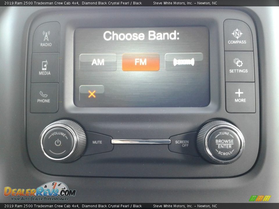 2019 Ram 2500 Tradesman Crew Cab 4x4 Diamond Black Crystal Pearl / Black Photo #19