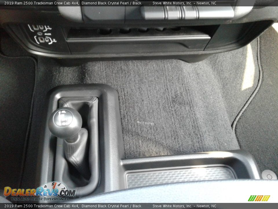 2019 Ram 2500 Tradesman Crew Cab 4x4 Diamond Black Crystal Pearl / Black Photo #23