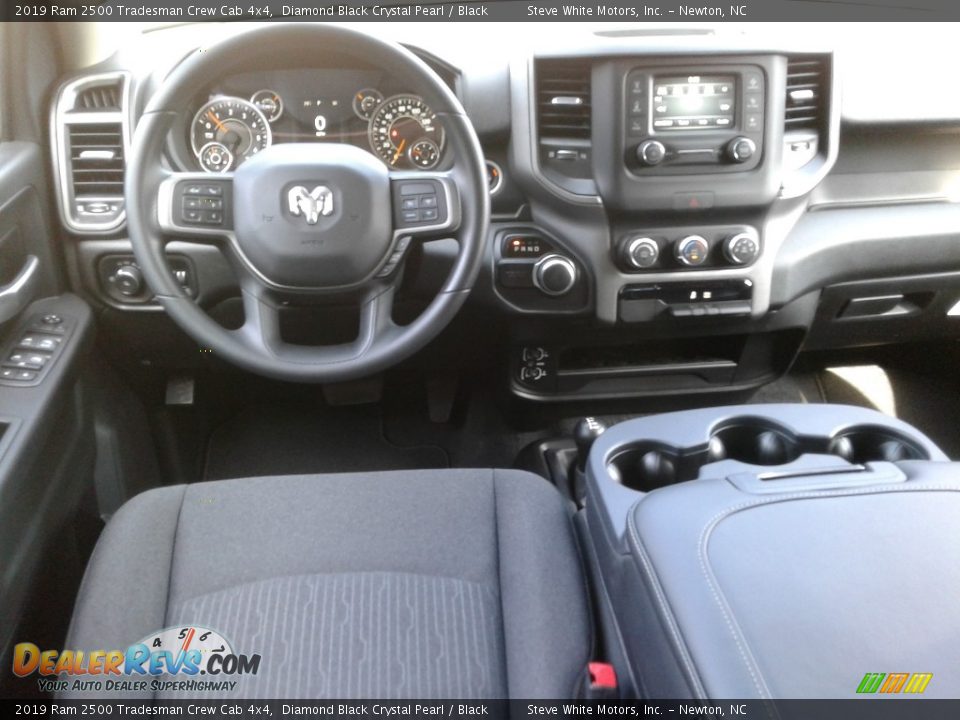 2019 Ram 2500 Tradesman Crew Cab 4x4 Diamond Black Crystal Pearl / Black Photo #26